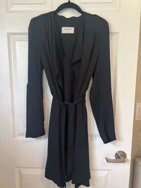 Aritzia Babaton Black Quincey Flowy Belted Blazer Jacket